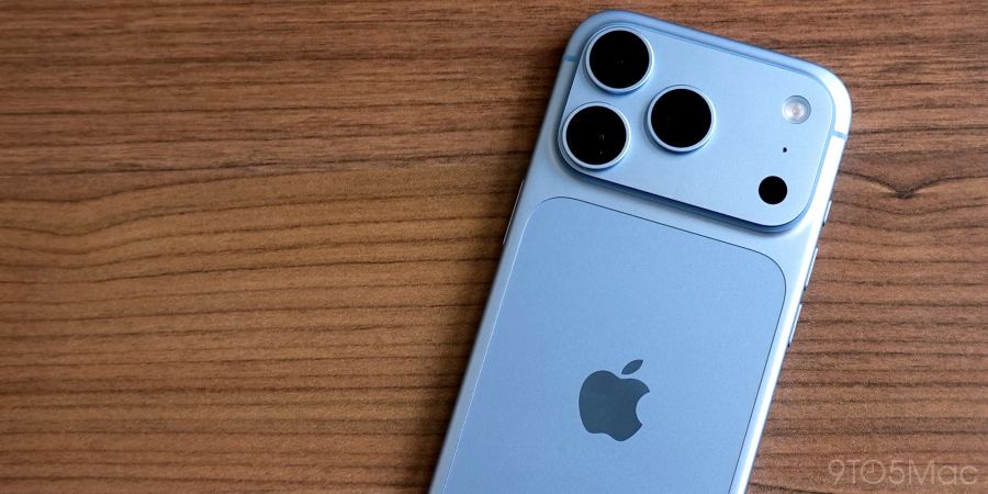 iPhone 18 Pro Max retail units — the U.S. A3473 model is the one that still ships with Qualcomm X80