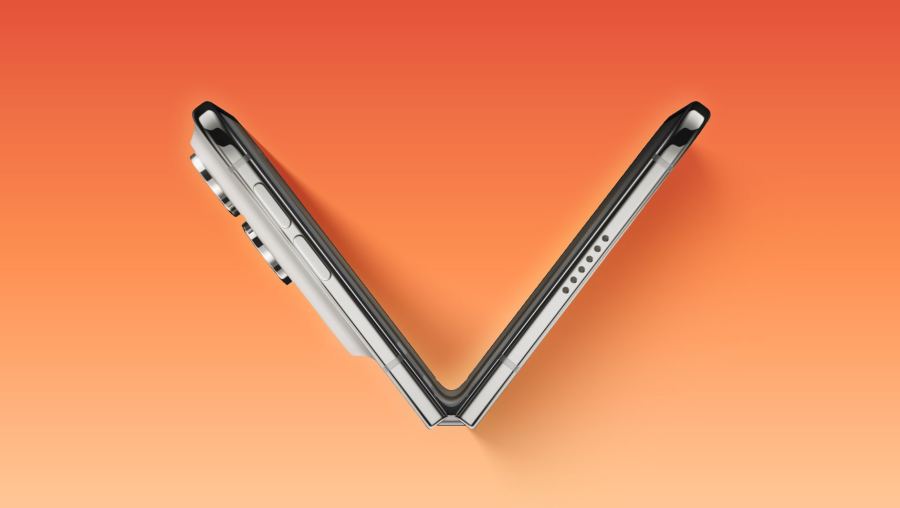 Detail of the iPhone Duo hinge mechanism